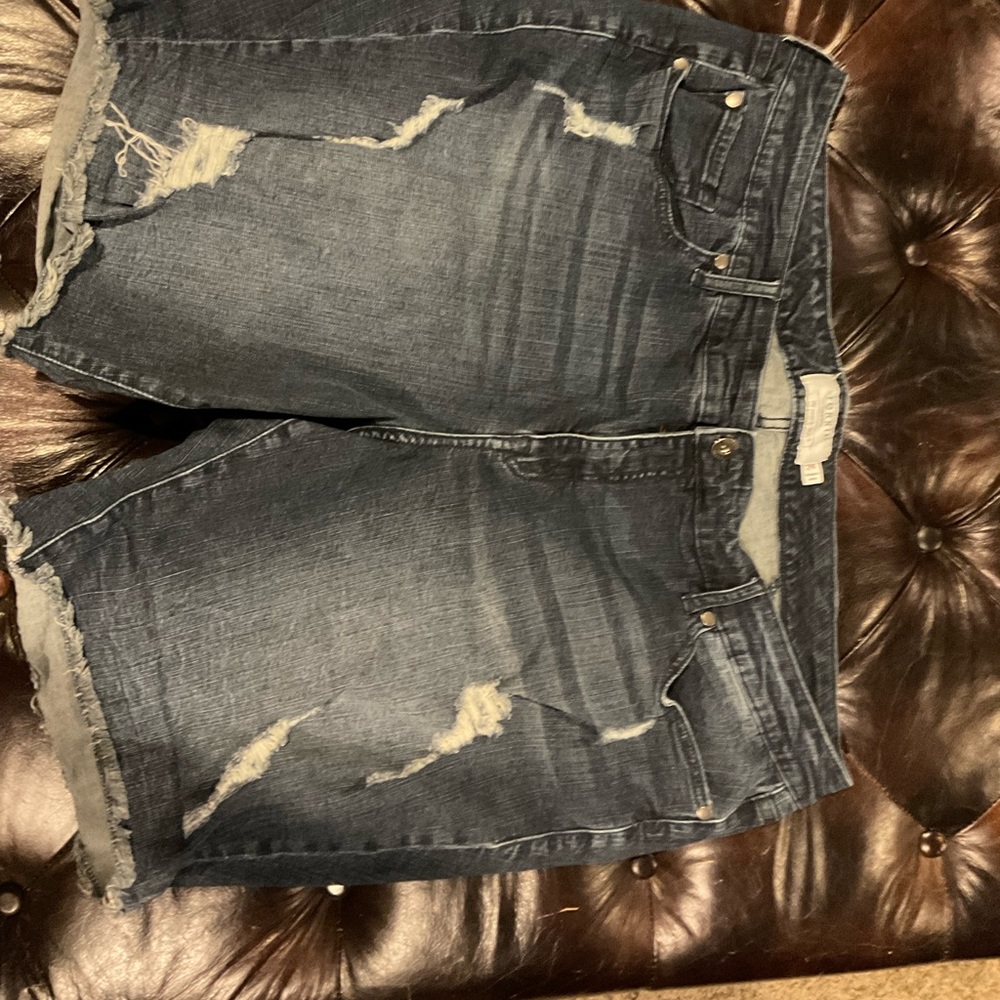 Torrid plus size 24 denim shorts